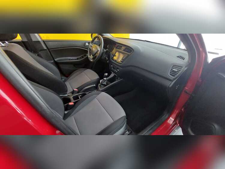 Hyundai i20  foto 9